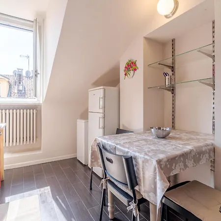 Apartamento Casa Valeggio Attic Apt Few Steps From Porta Nuova Turim