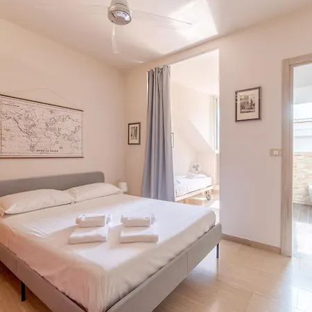 Apartment Casa Valeggio Attic Apt Few Steps From Porta Nuova